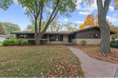 N55W15827  Lavender Lilac Ln, Menomonee Falls, WI 53051 - Photo 1