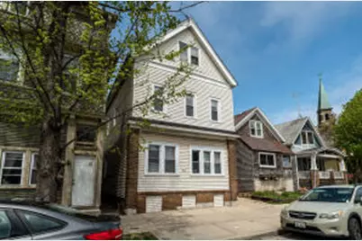 816 E Clarke St, Milwaukee, WI 53212 - Photo 1