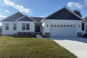 315 Ridgeview Dr, Lake Mills, WI 53551 - Photo 1
