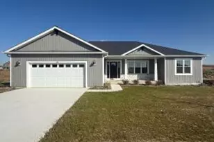 344 Ridgeview Dr, Lake Mills, WI 53551 - Photo 1