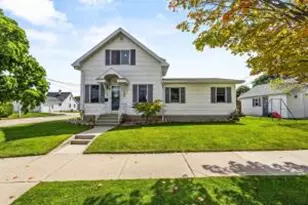 1903 Fairmont St, Manitowoc, WI 54220 - Photo 1