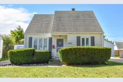 4707 W Sumac Pl, Milwaukee, WI 53219 - Photo 1