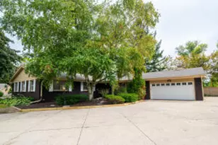 7412 N Boyd Way, Fox Point, WI 53217 - Photo 1