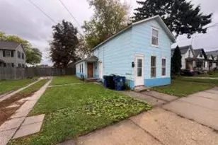 911 Racine St, Racine, WI 53403 - Photo 1