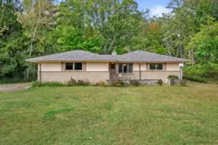 9431 N Sleepy Hollow Ln, Bayside, WI 53217 - Photo 1