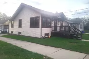 2621 Cottonwood Ct, Racine, WI 53402 - Photo 1