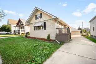 946 S 56th St, West Allis, WI 53214 - Photo 1