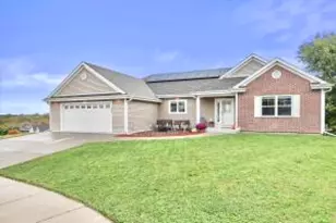 200 Tansdale Ct, Johnson Creek, WI 53038 - Photo 1