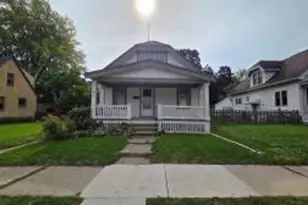 629 Park Ave, South Milwaukee, WI 53172 - Photo 1