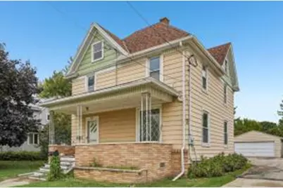106 W Burnett St, Beaver Dam, WI 53916 - Photo 1