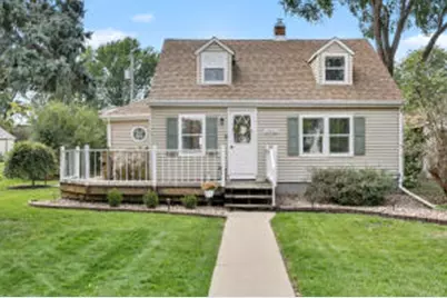 2932  22nd St, La Crosse, WI 54601 - Photo 1