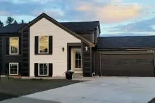 6900 W Beatrice Ct, Milwaukee, WI 53223 - Photo 1