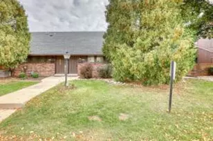 5184 Woodbridge Ln, Greenfield, WI 53221 - Photo 1