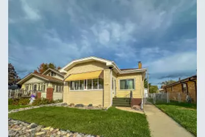 2005  Thurston Ave, Racine, WI 53403 - Photo 1