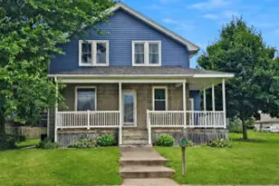 412 2nd Ave, Holmen, WI 54636 - Photo 1