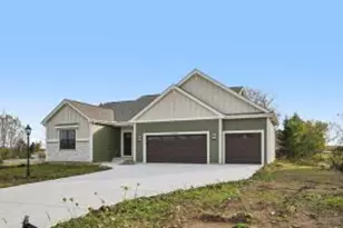 W149N11982 Red Holly Dr, Germantown, WI 53022 - Photo 1