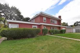 2711 Gilson St, Racine, WI 53403 - Photo 1