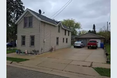 915  Cleveland St, Watertown, WI 53098 - Photo 1