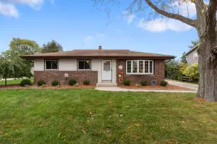 390 E Darlene Ln, Oak Creek, WI 53154 - Photo 1