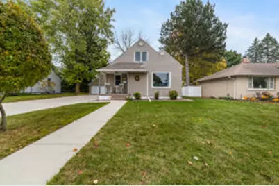 419 W Washington Ave, Hartford, WI 53027 - Photo 1