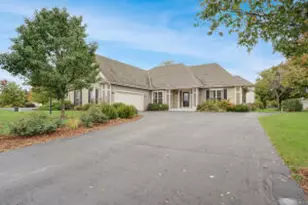 1840 La Belle Springs Ln, Oconomowoc, WI 53066 - Photo 1