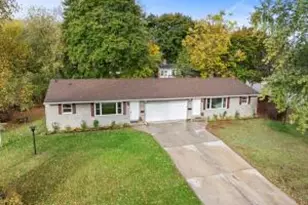 557 Leavens Ave, Sheboygan Falls, WI 53085 - Photo 1