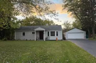 W162N9761 Mayflower Dr, Germantown, WI 53022 - Photo 1