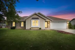 4028 W Jerelin Dr, Franklin, WI 53132 - Photo 1