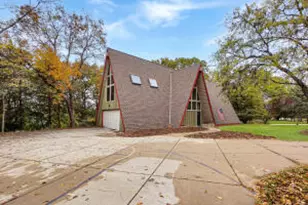 N67W32498 Wildwood Point Rd, Merton, WI 53029 - Photo 1