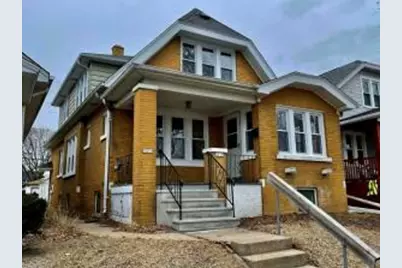 2211 S 72nd St #2213, West Allis, WI 53219 - Photo 1