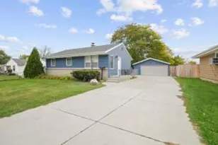 1713 Cleveland Ave, Racine, WI 53405 - Photo 1