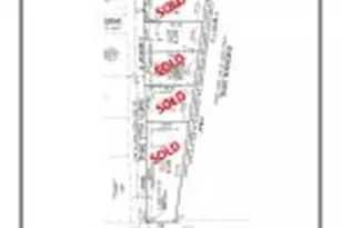 18840 N Hills Dr, Brookfield, WI 53005 - Photo 1