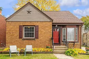 5006 N Ardmore Ave, Whitefish Bay, WI 53217 - Photo 1