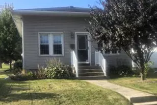 3403 Meadow Ln, Manitowoc, WI 54220 - Photo 1