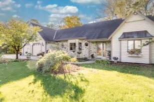 W243N7650 Hilltop Ct, Lisbon, WI 53089 - Photo 1