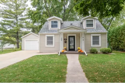 161  Ormsby St, Pewaukee, WI 53072 - Photo 1