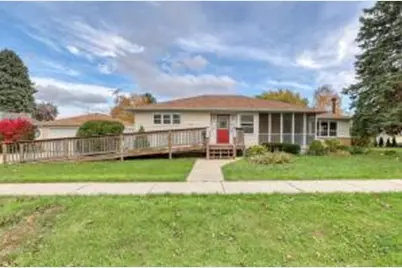 613 N Washington St, Elkhorn, WI 53121 - Photo 1