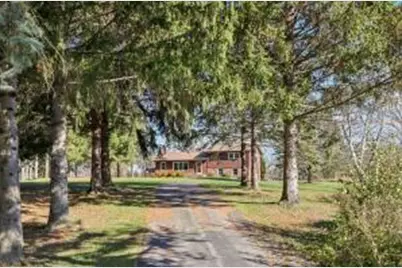 W398N8740  Amber Ln, Oconomowoc, WI 53036 - Photo 1