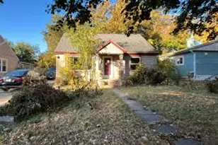 821 N Washington St, Janesville, WI 53548 - Photo 1