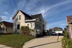 550 W Chestnut St, Port Washington, WI 53074 - Photo 1