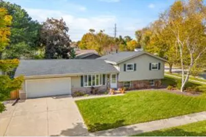 822  Clear View Dr, West Bend, WI 53090 - Photo 1