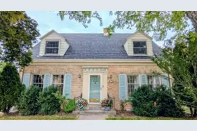 2658 N 81st St, Wauwatosa, WI 53213 - Photo 1