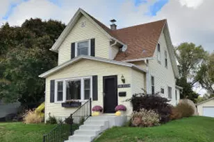 N89 W16328 Cleveland Ave, Menomonee Falls, WI 53051 - Photo 1