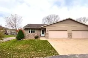 3324 Greenspire Ln, La Crosse, WI 54601 - Photo 1