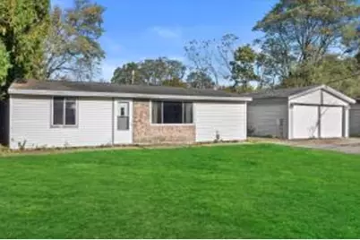 10410  Root River Dr, Racine, WI 53108 - Photo 1