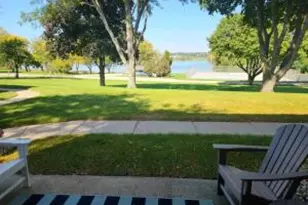 31 Lausanne Ct, Lake Geneva, WI 53147 - Photo 1