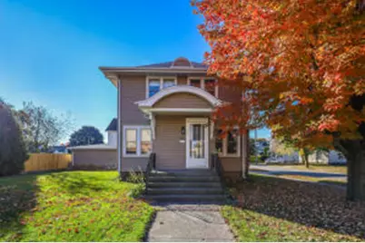 621  Marshall St, Manitowoc, WI 54220 - Photo 1