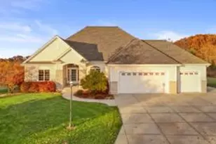 N49W18370 Green Meadow Ct, Menomonee Falls, WI 53051 - Photo 1