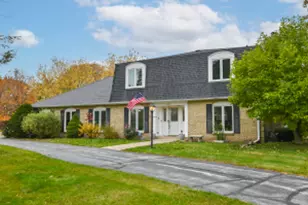 3285 Old Lantern Dr, Brookfield, WI 53005 - Photo 1