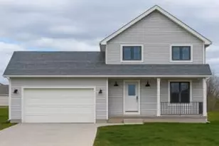 1453 Center St, Hartford, WI 53027 - Photo 1